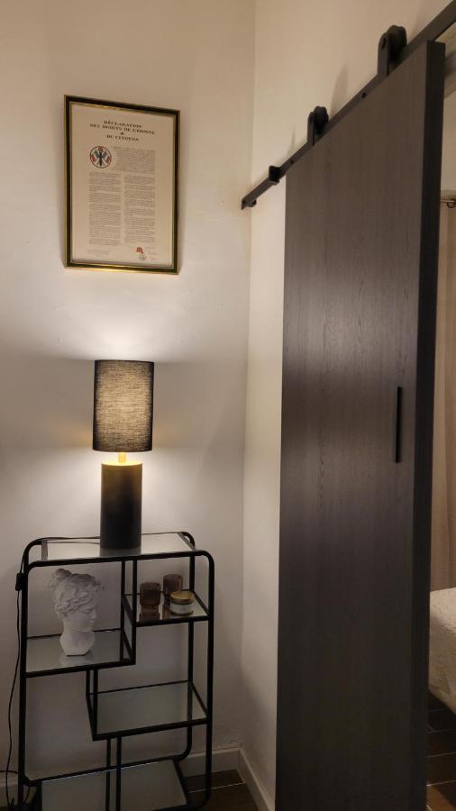 La Loge De Madame Soleil Apartman Orange  Kültér fotó